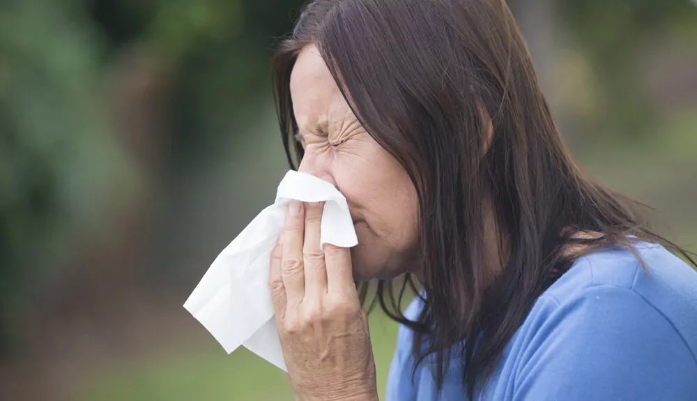 A pollen allergy is an overreaction of the immune system to exposure to pollen from certain plants. Salt therapy can help you prevent the onset of symptoms.